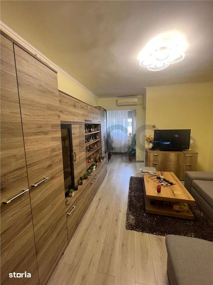 RECO Garsoniera renovata complet, etaj intermediar — fotografia 1