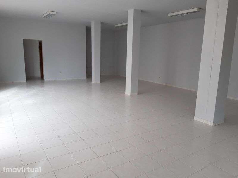 Arrenda-se Espaço Comercial em Fiães - Grande imagem: 3/11