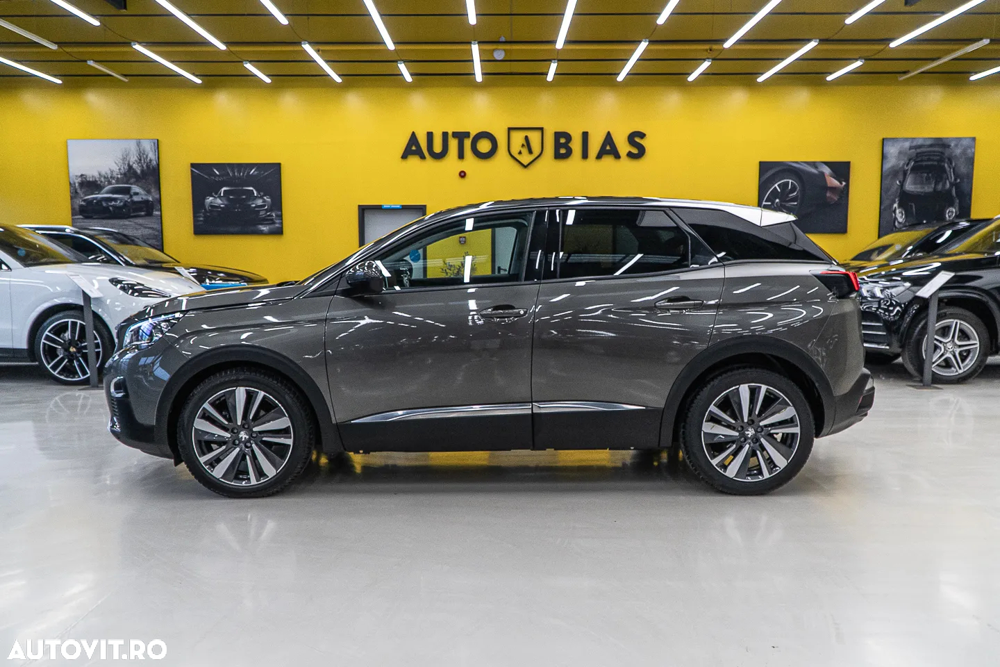 Peugeot 3008 1.2 PureTech Turbo S&S EAT8 Allure - 16