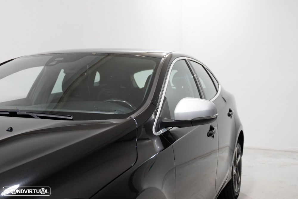Volvo V40 2.0 D2 R-Design - 6
