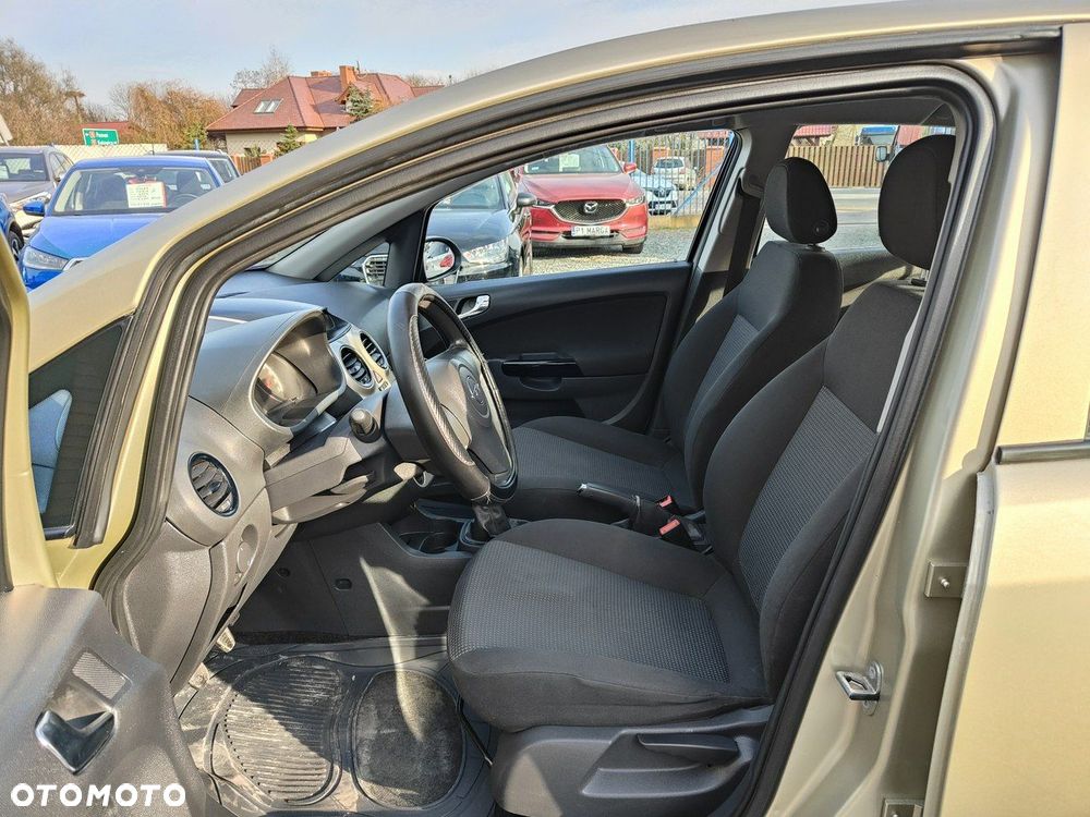 Opel Corsa 1.2 16V - 9
