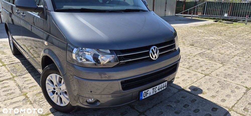 Volkswagen Multivan - 2