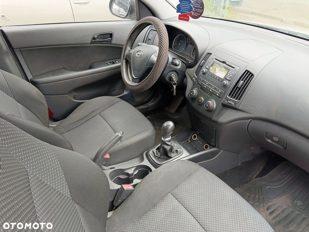 *HYUNDAI I30 CW* Samochód na części - 5