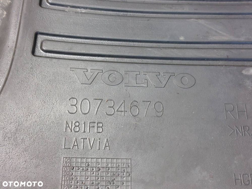 DYWANIKI KOMPLET VOLVO V70 III 30734678 31292049 31315007 30734679 - 7