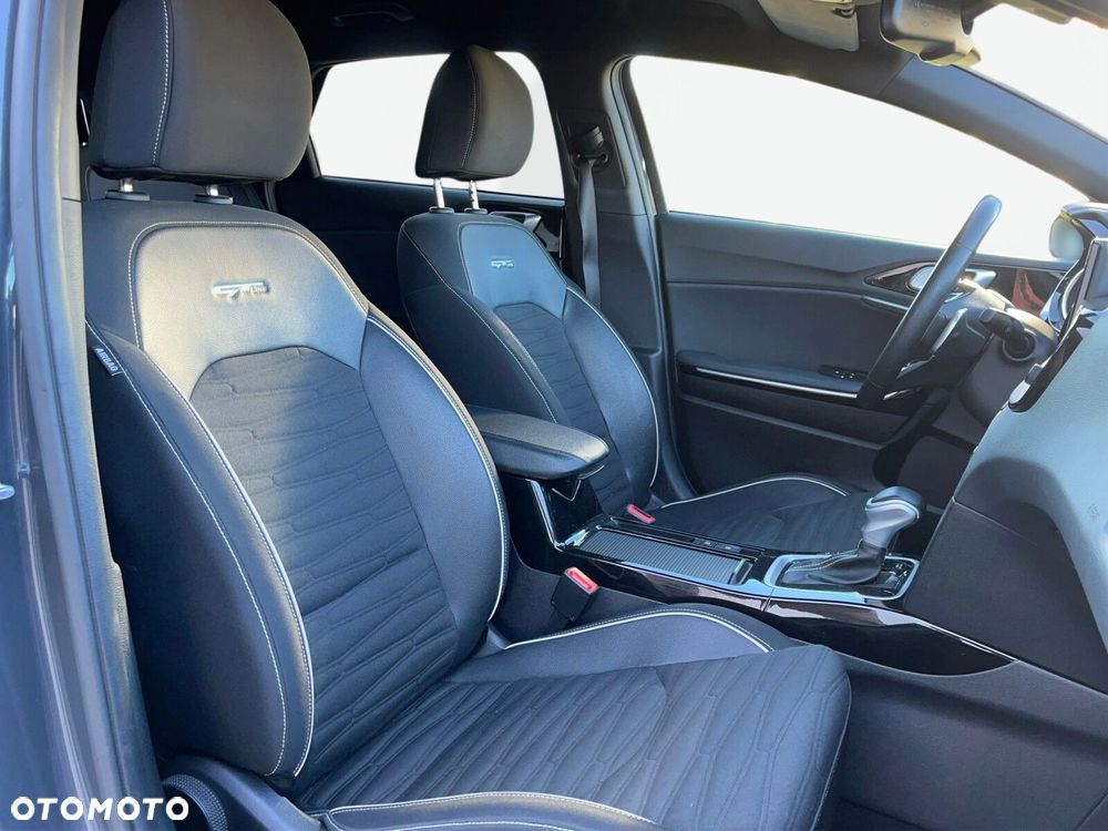 Kia ProCeed - 16