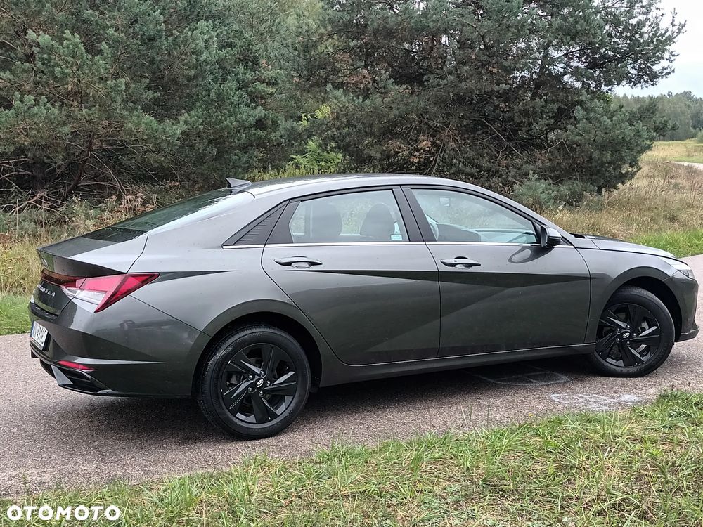 Hyundai Elantra 1.6 Smart CVT - 12