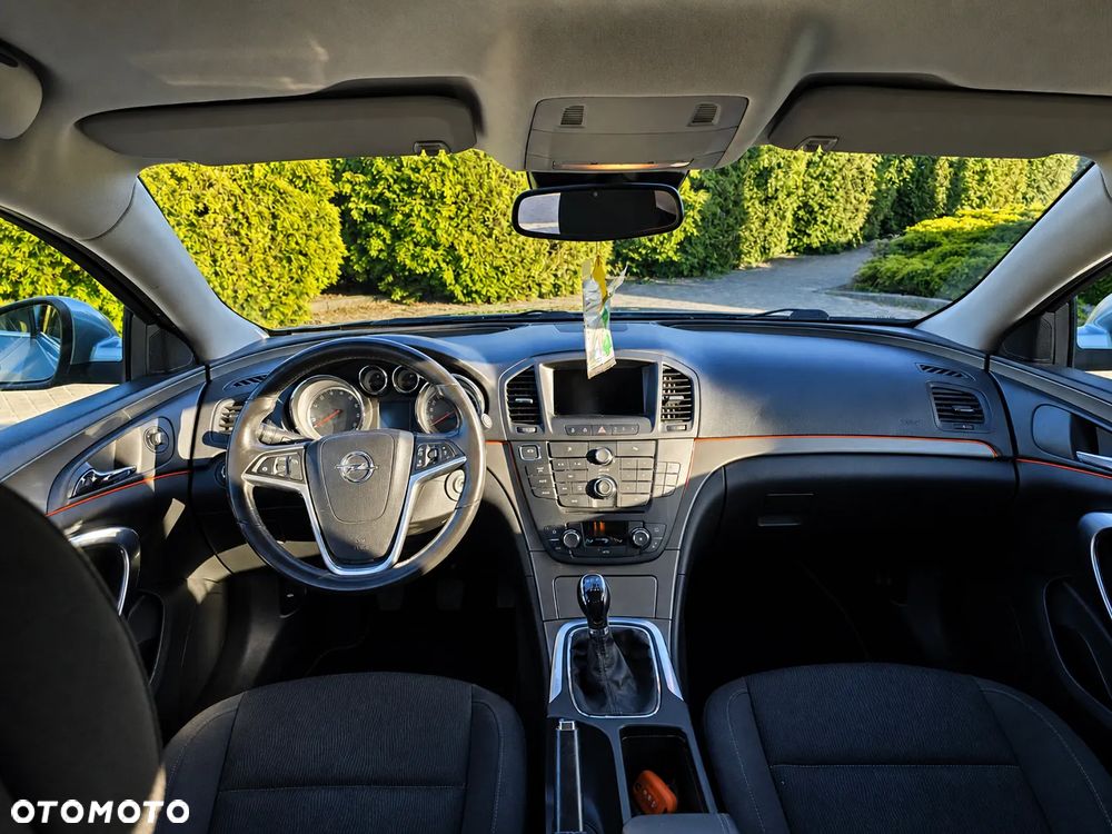 Opel Insignia - 12