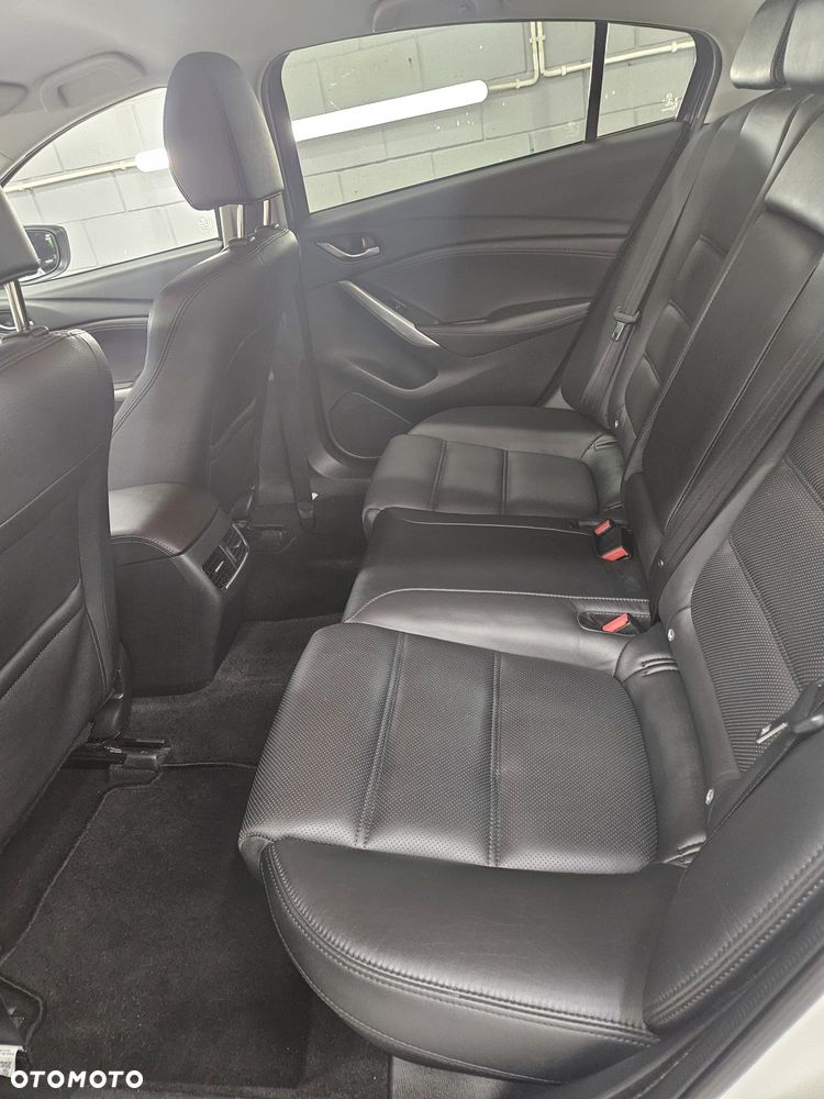 Mazda 6 - 8