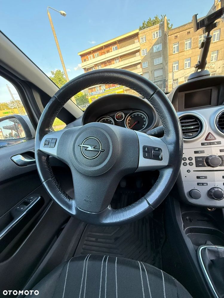 Opel Corsa - 22