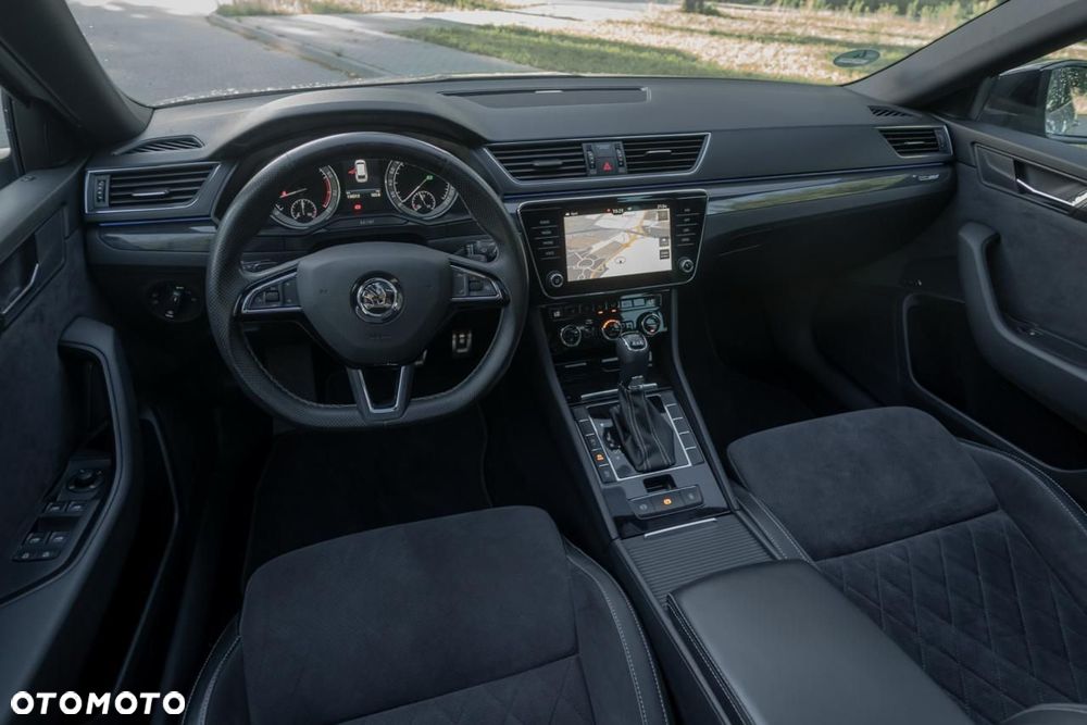 Skoda Superb 2.0 TSI 4x4 DSG Sportline - 39