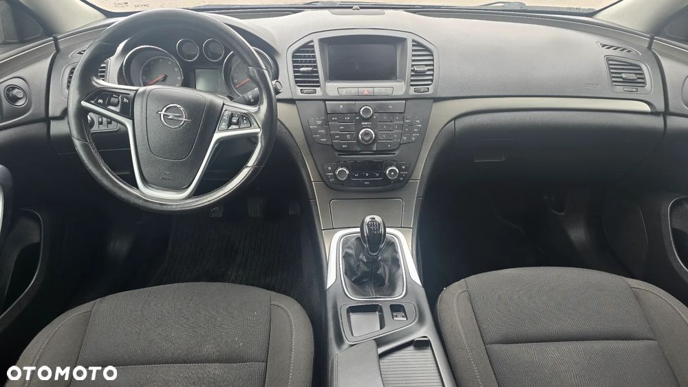 Opel Insignia 1.6 - 12