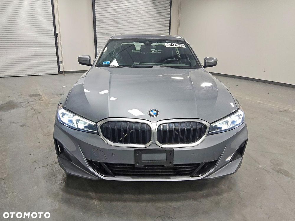 BMW Seria 3 330i xDrive Sport - 1