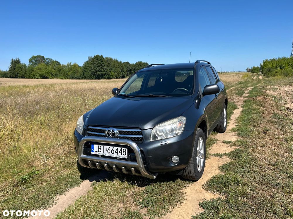 Toyota RAV4 - 3