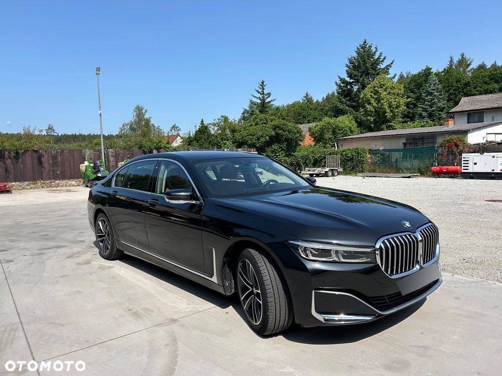 BMW Seria 7 750Li xDrive - 2