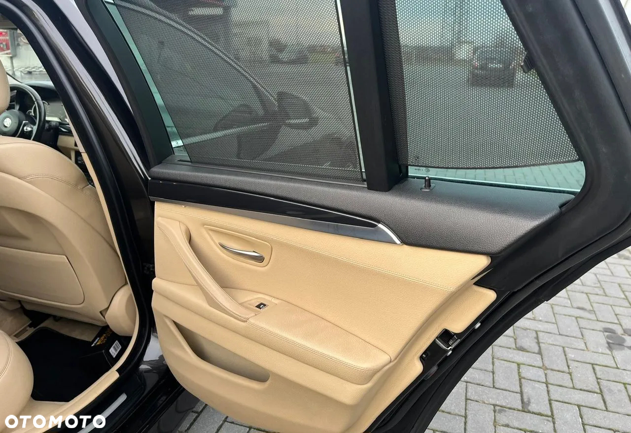 BMW Seria 5 530d xDrive Luxury Line - 25