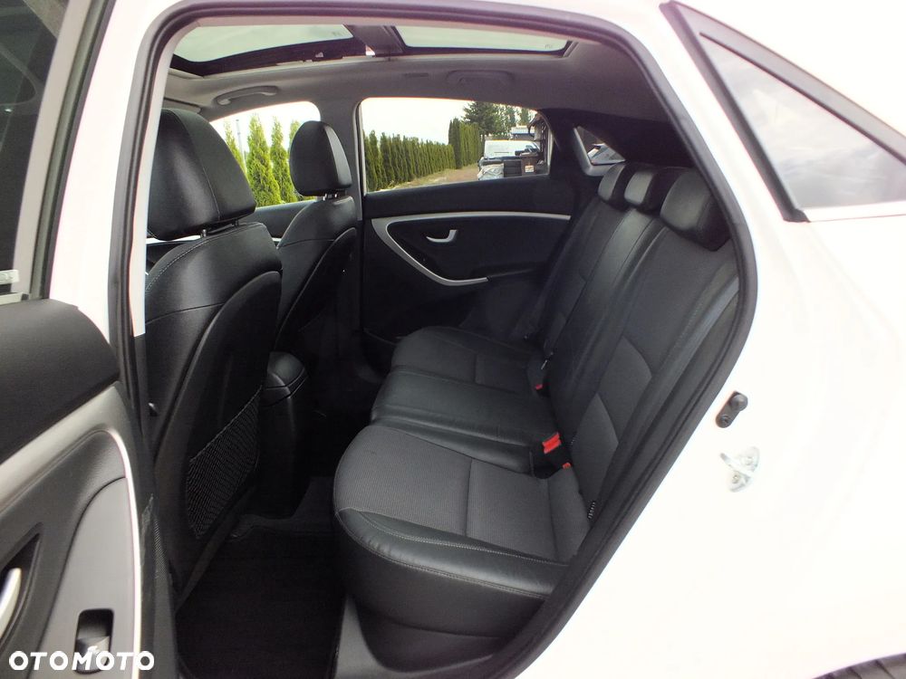 Hyundai i30 blue 1.6 GDI Passion - 6