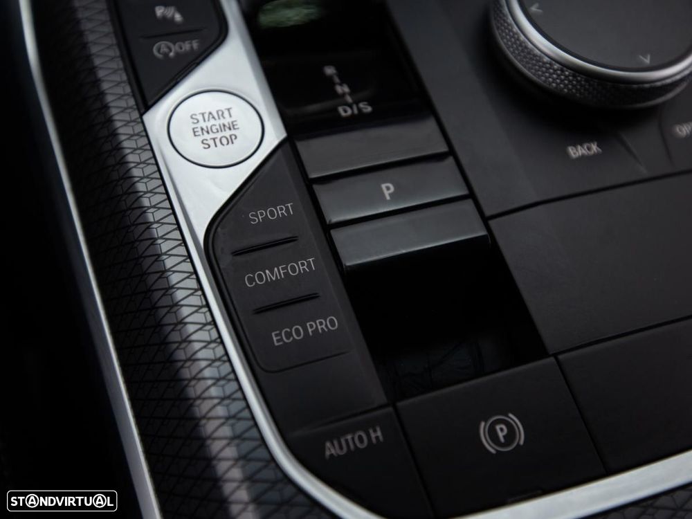 BMW 330 i xDrive Aut. - 21