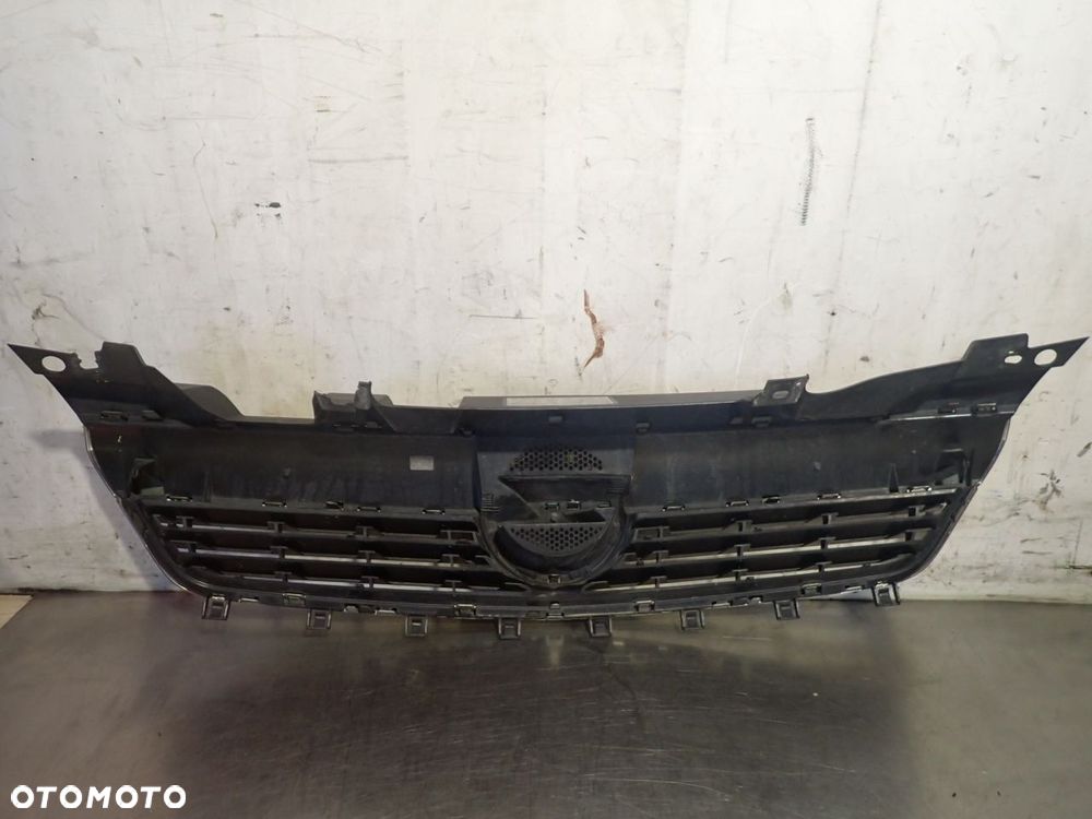 GRILL ATRAPA OPEL ZAFIRA B 1.9 - 3
