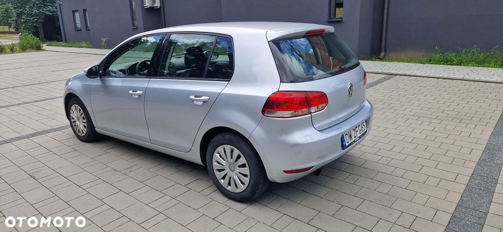 Volkswagen Golf - 2