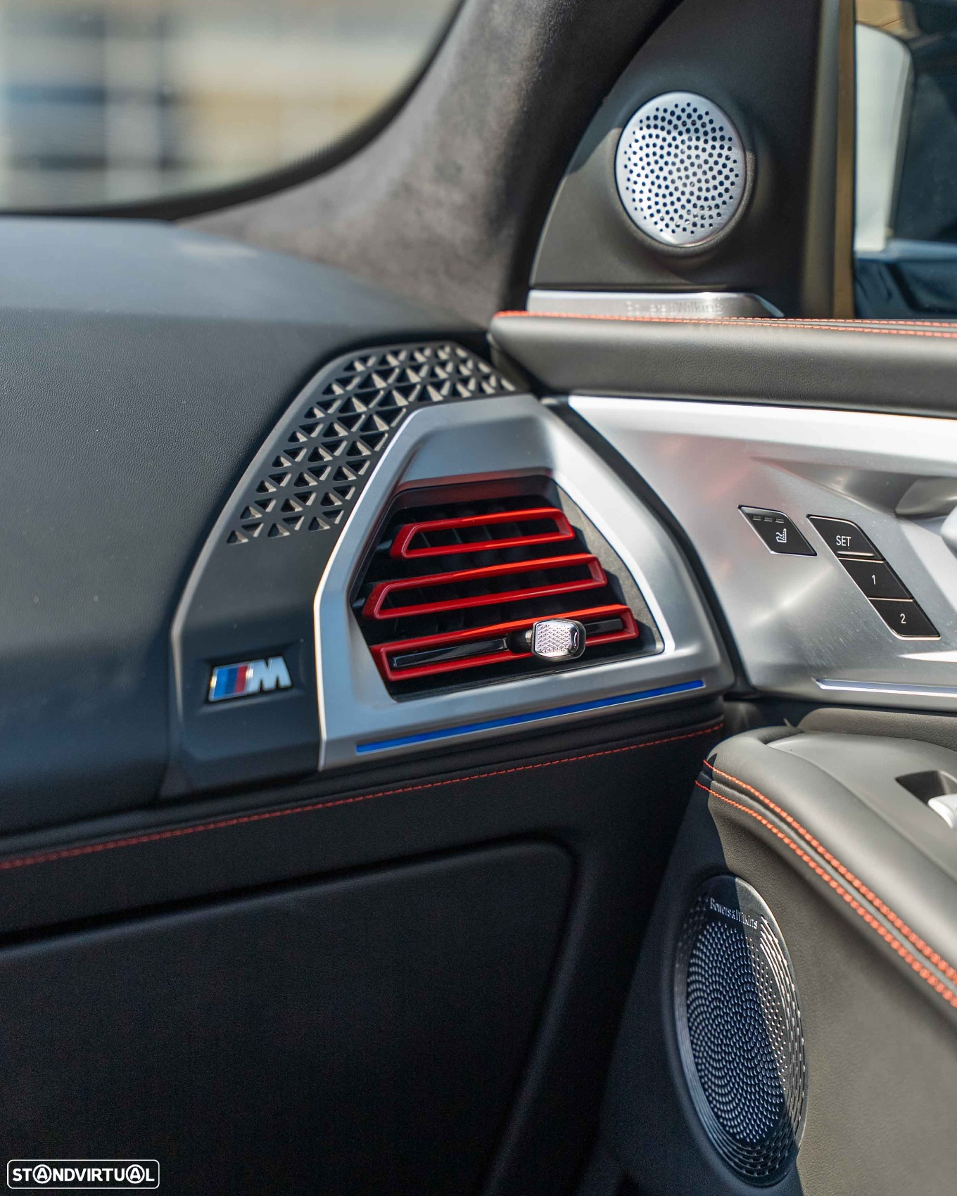 BMW XM Label Red - 36