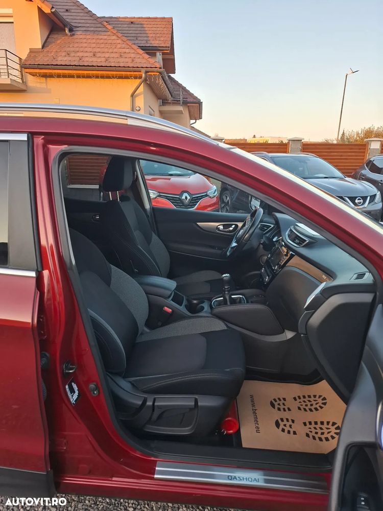 Nissan Qashqai 1.5 DCI N-Connecta - 13