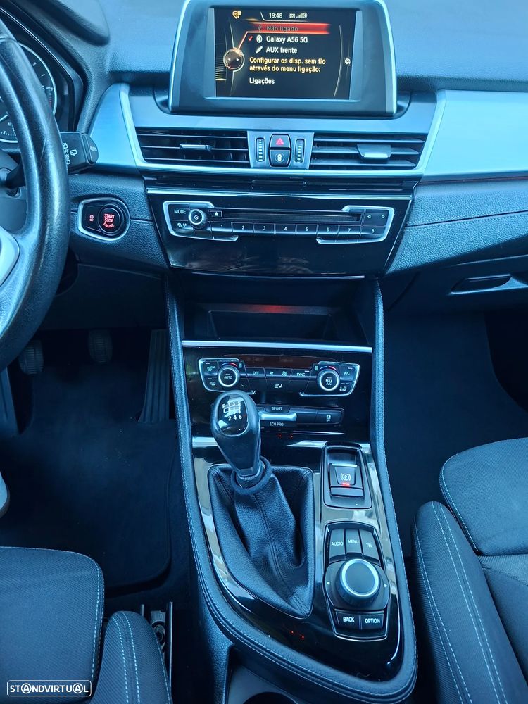 BMW 216 Gran Tourer - 10
