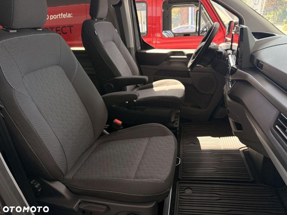 Ford Tourneo Custom - 20