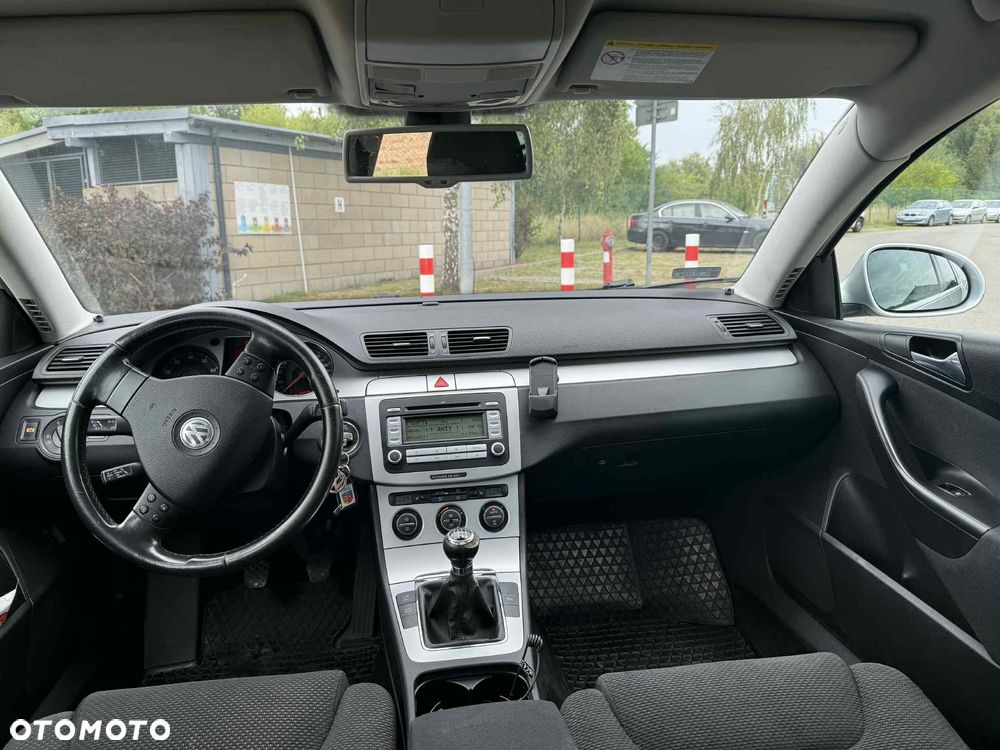 Volkswagen Passat - 10