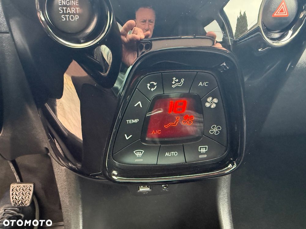 Peugeot 108 VTI 72 Top Allure - 8