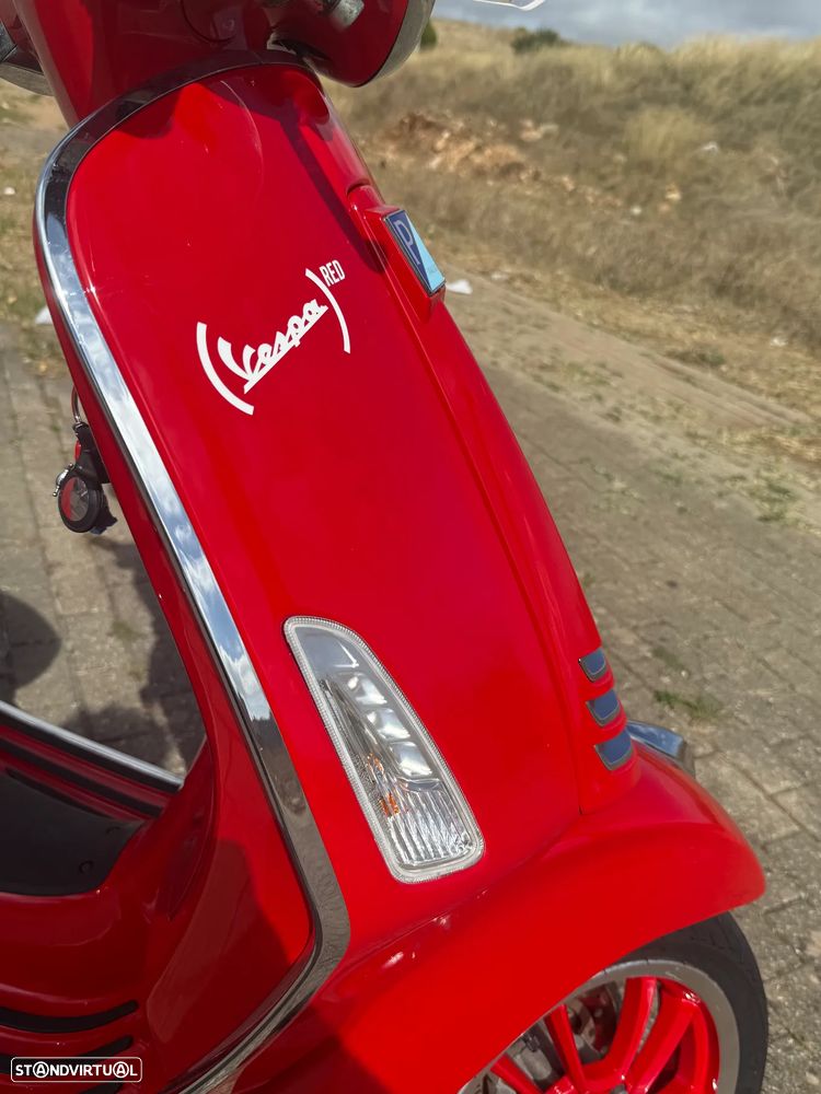 Vespa Primavera ABS Product Red - 8