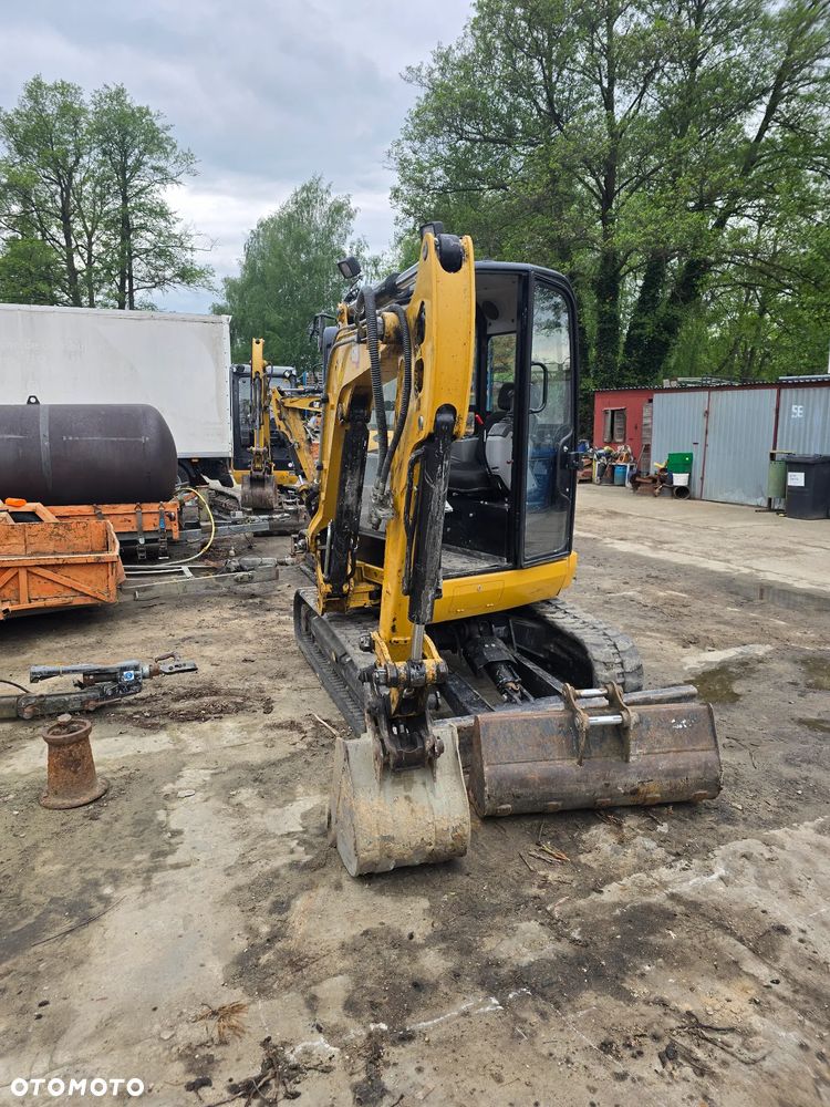 Caterpillar 302.7
