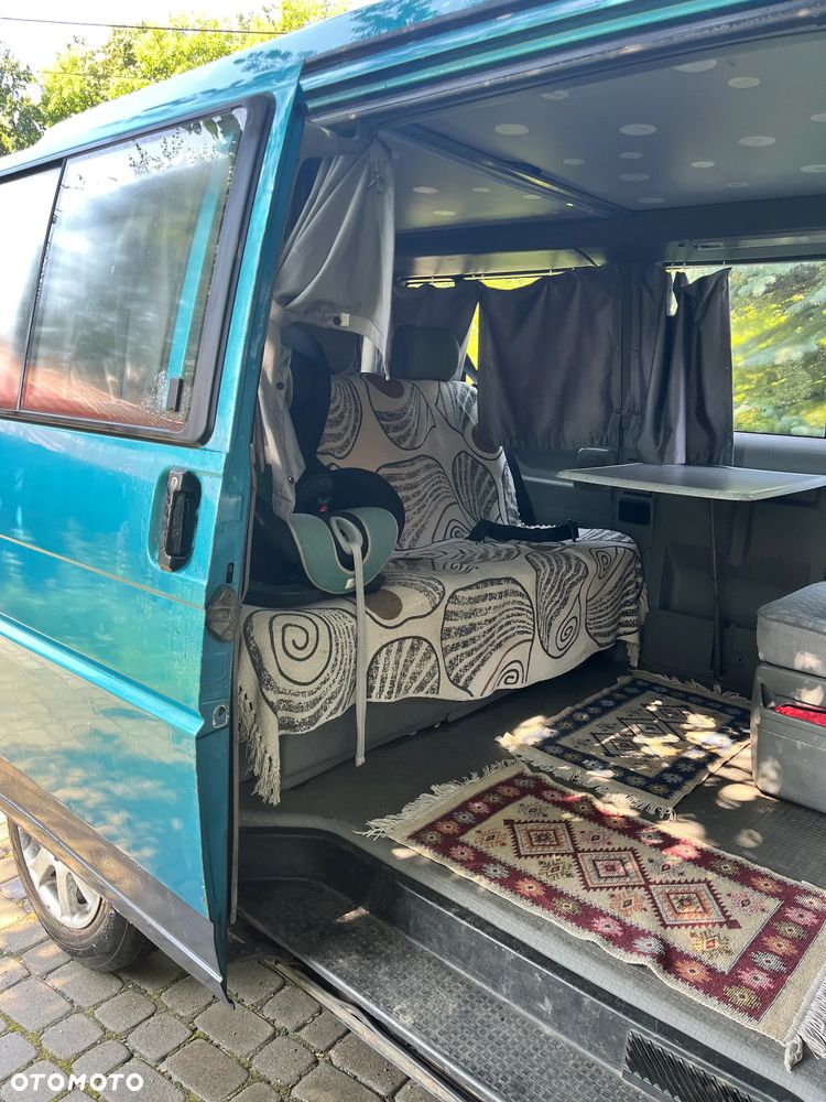 Volkswagen Multivan - 8