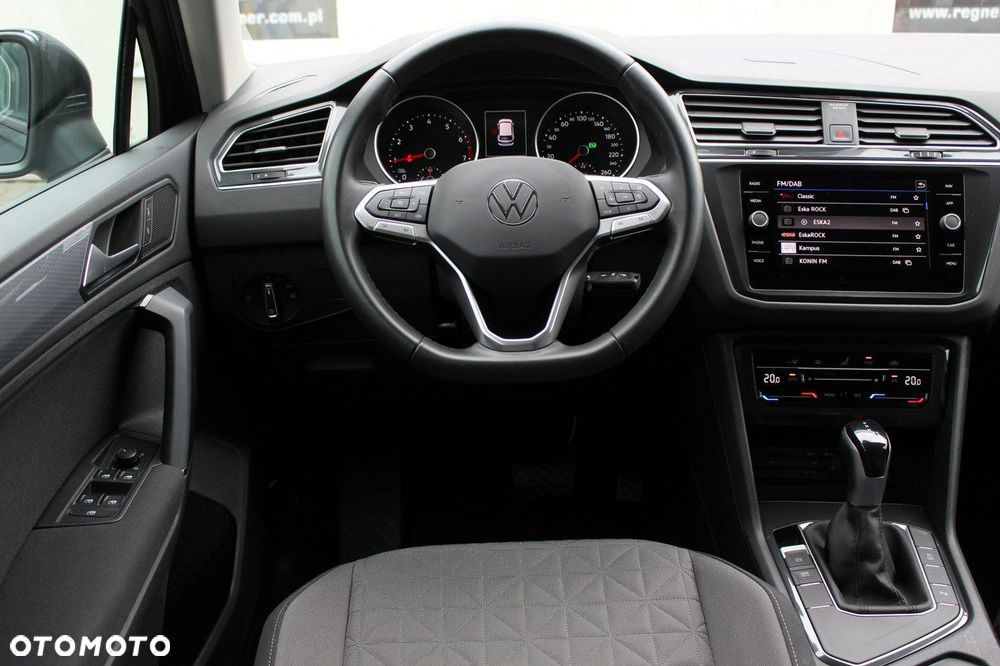 Volkswagen Tiguan - 11