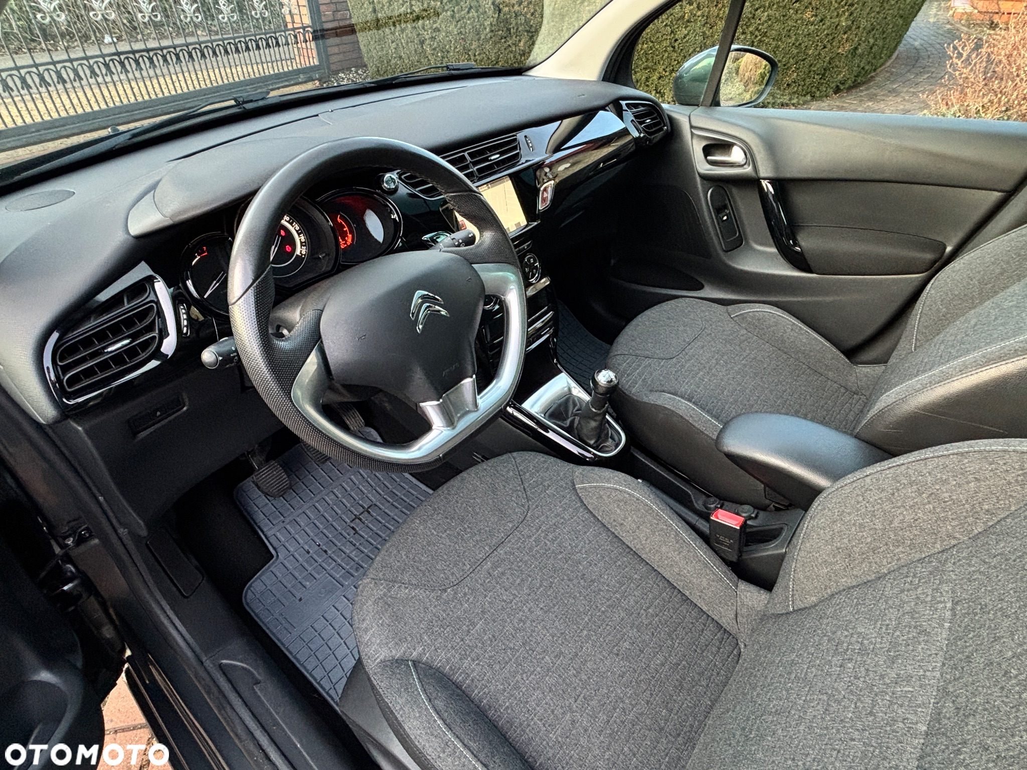 Citroën C3 1.2 PureTech Exclusive - 20