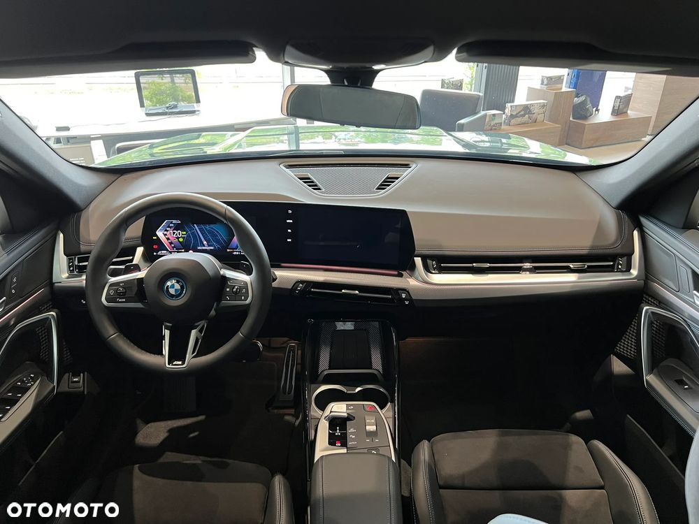 BMW X1 - 16