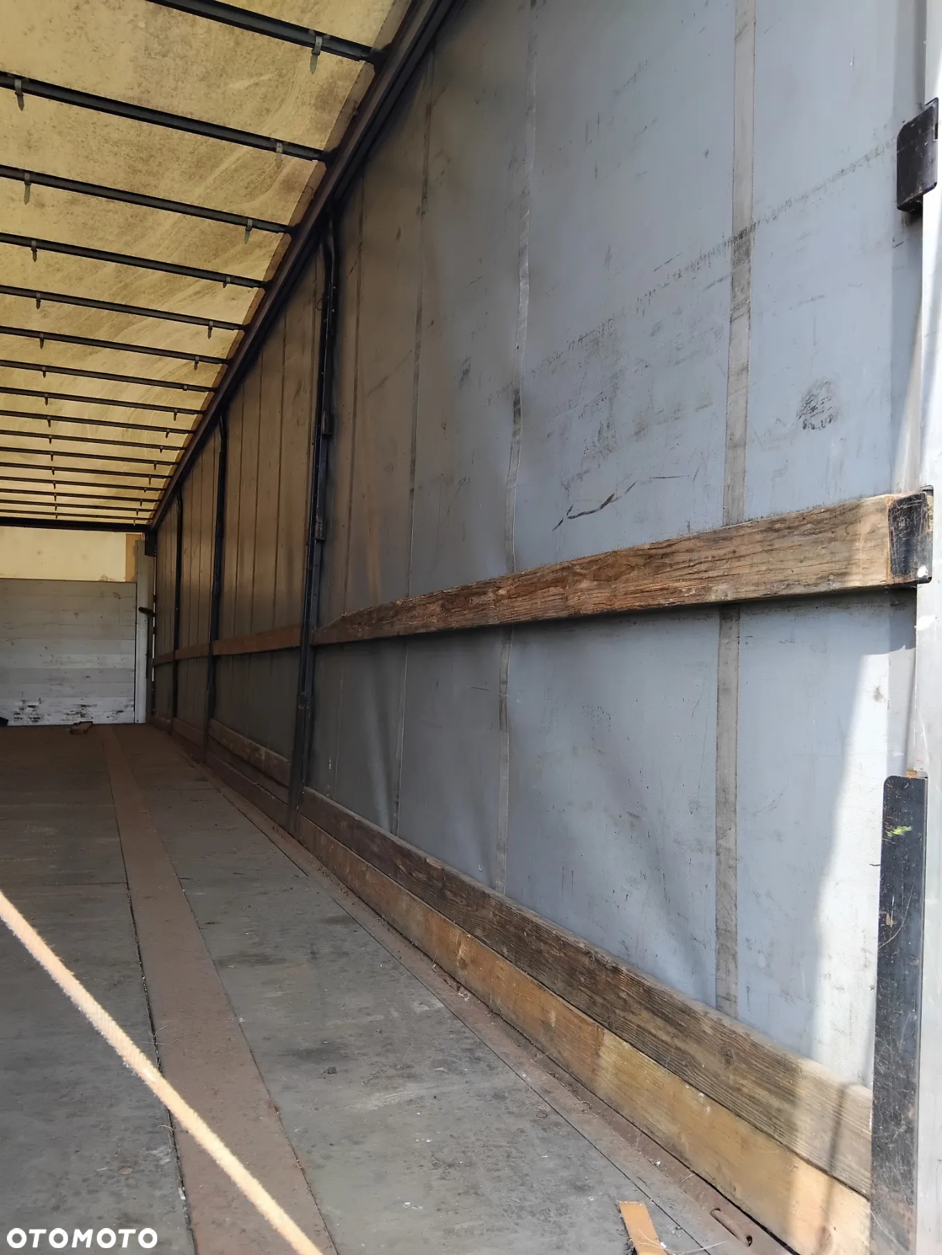 Schmitz Cargobull sko24 - 9