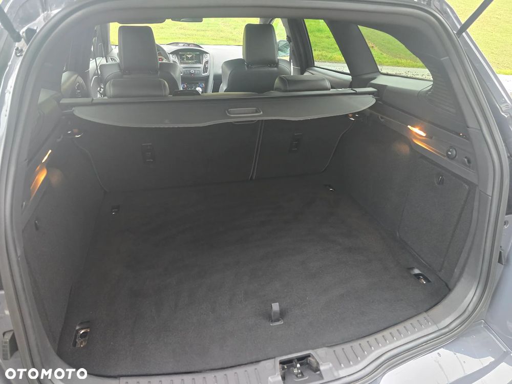 Ford Focus 2.0 EcoBoost ST mit Leder-Sport-Paket - 22
