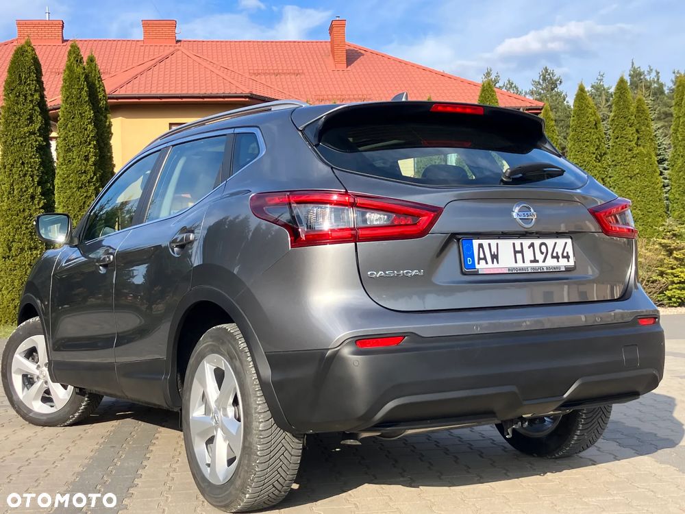 Nissan Qashqai 1.3 DIG-T N-Connecta EU6d - 8