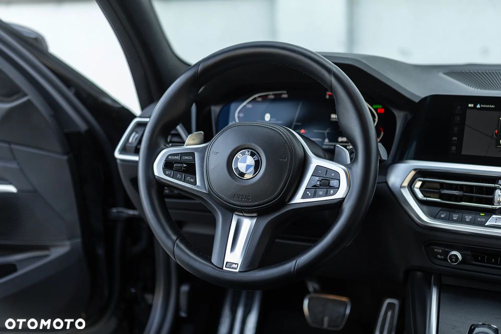 BMW Seria 3 320d xDrive M Sport Shadow - 38
