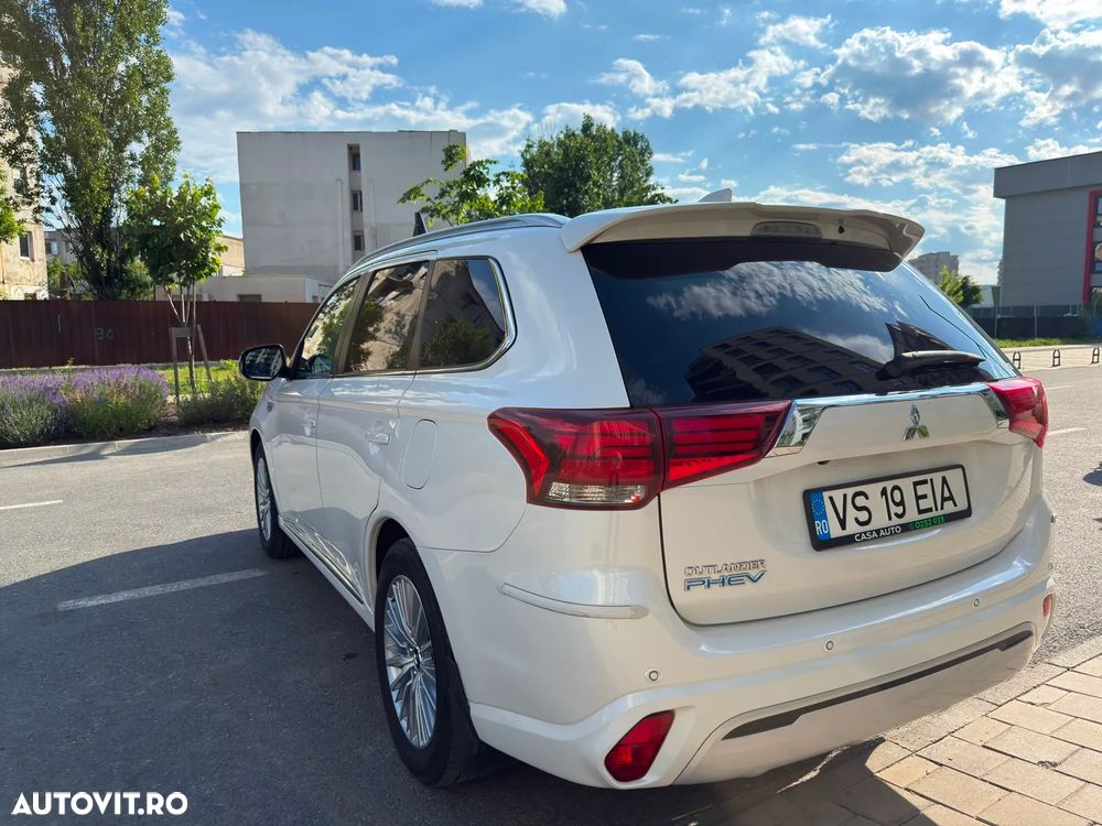 Mitsubishi Outlander PHEV 2.4 L 4X4 Instyle+ - 4