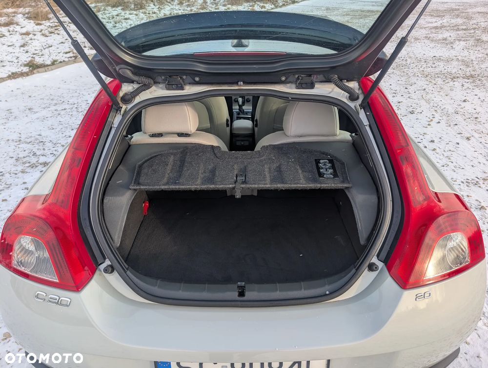 Volvo C30 2.0 Momentum - 19
