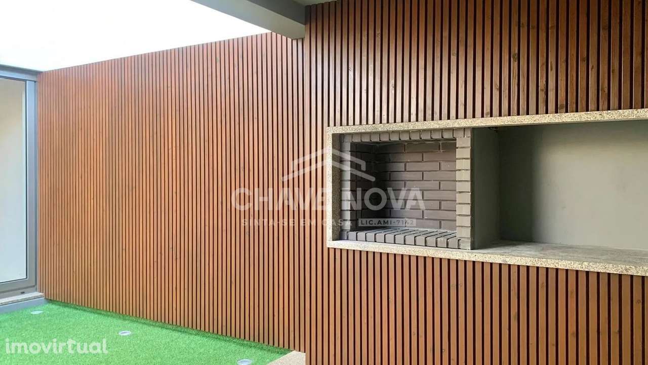 Moradia Geminada V4 c/ Vista Mar em Arcozelo - Grande imagem: 2/11