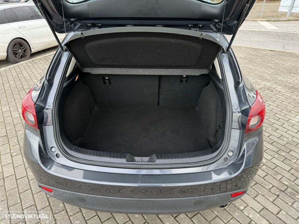 Mazda 3 Hatchback ver-1-5-sky--d-evolve - 15