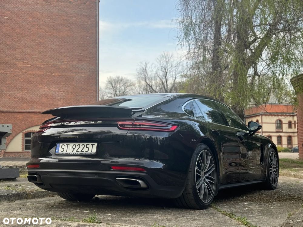 Porsche Panamera 4 E-Hybrid - 10