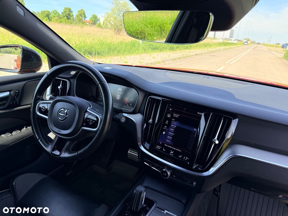 Volvo V60 B4 D R-Design - 30