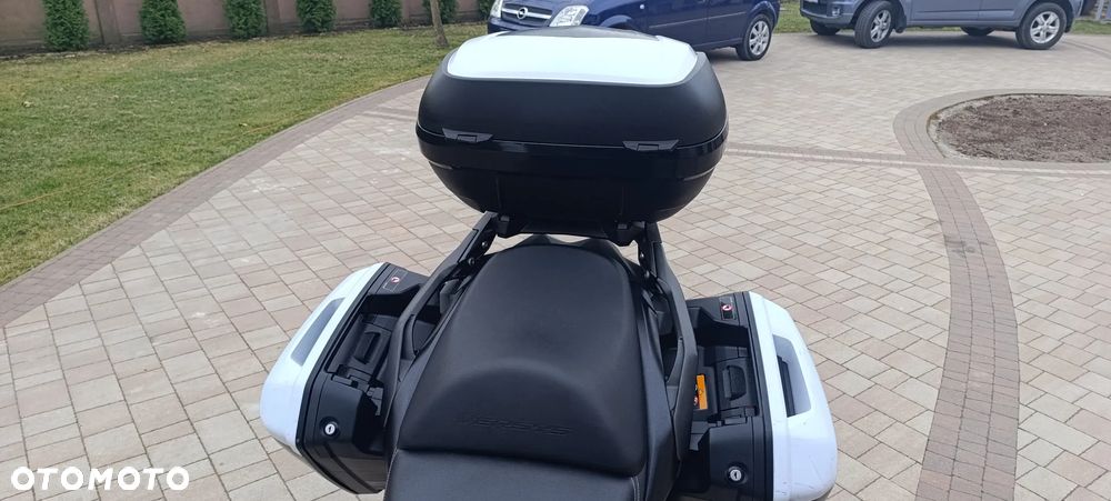 Kawasaki Versys 1000 - 8