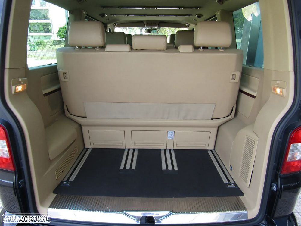 VW Multivan 2.5 TDi Highline - 26