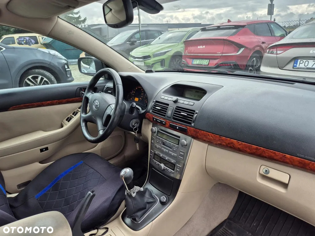Toyota Avensis 1.8 VVT-i Sol - 13