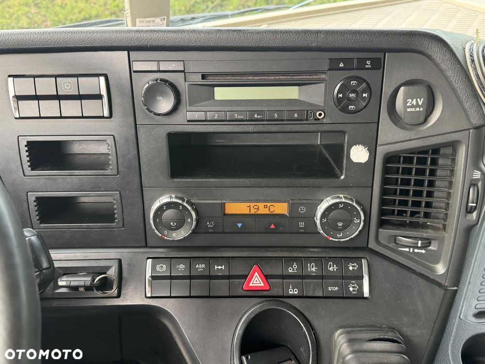 Mercedes-Benz ACTROS - 24