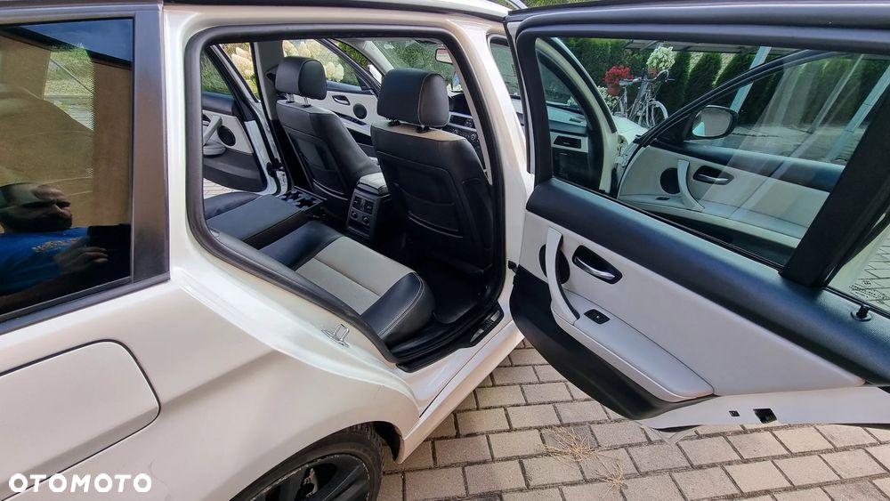 BMW Seria 3 320d DPF - 14